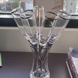 Modern Champagne Flute Set with Stand