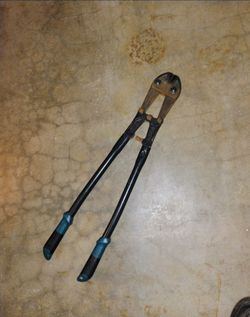 Anvil 24 inch bolt cutters