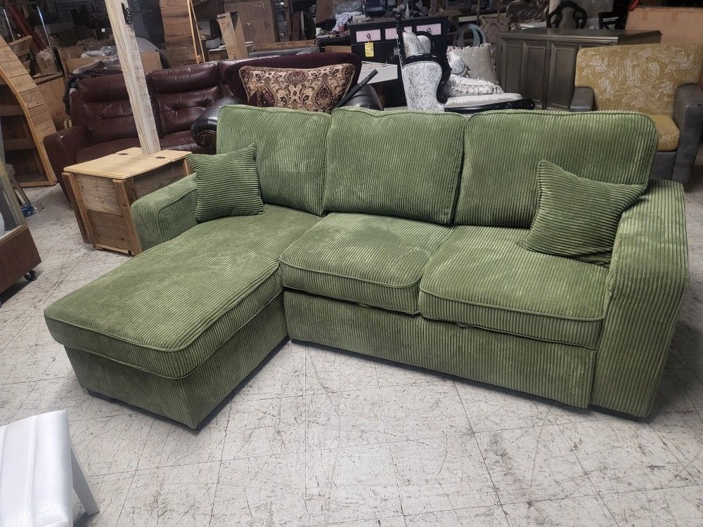 Brand New Floorsample Sleeper Sectional