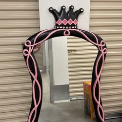 Leaning Or Hanging Mirror
