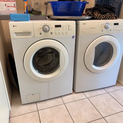 LG Washer And Dryer Set 