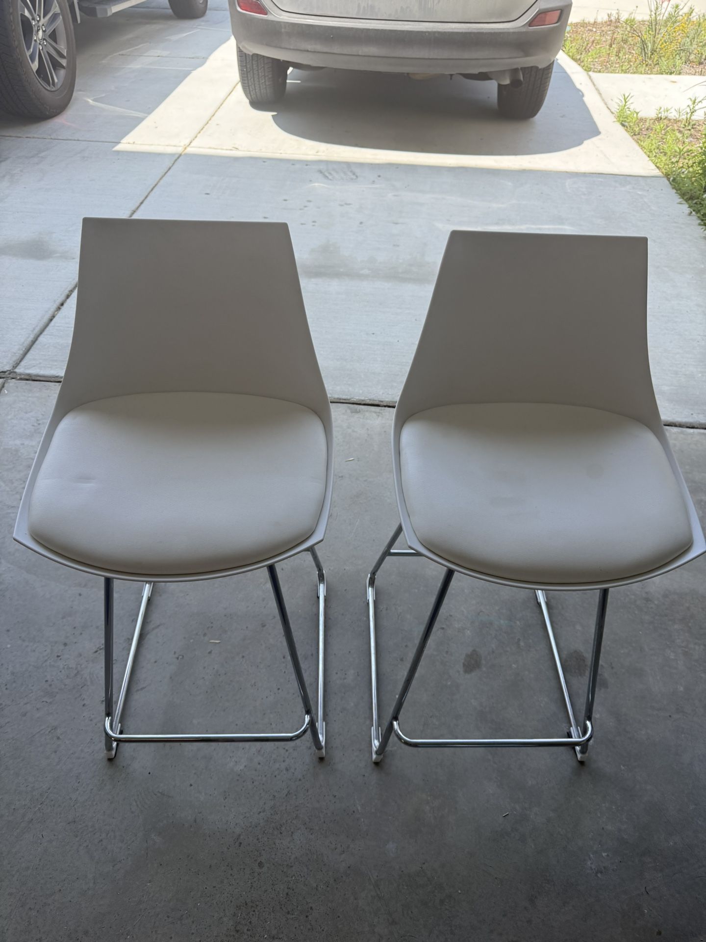 White Bar Stools