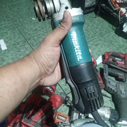 Makita Grinder Spinning Wheel With Chord