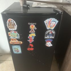 Mini Fridge / Freezer