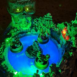 Lemax Spooky Town~ Skull River