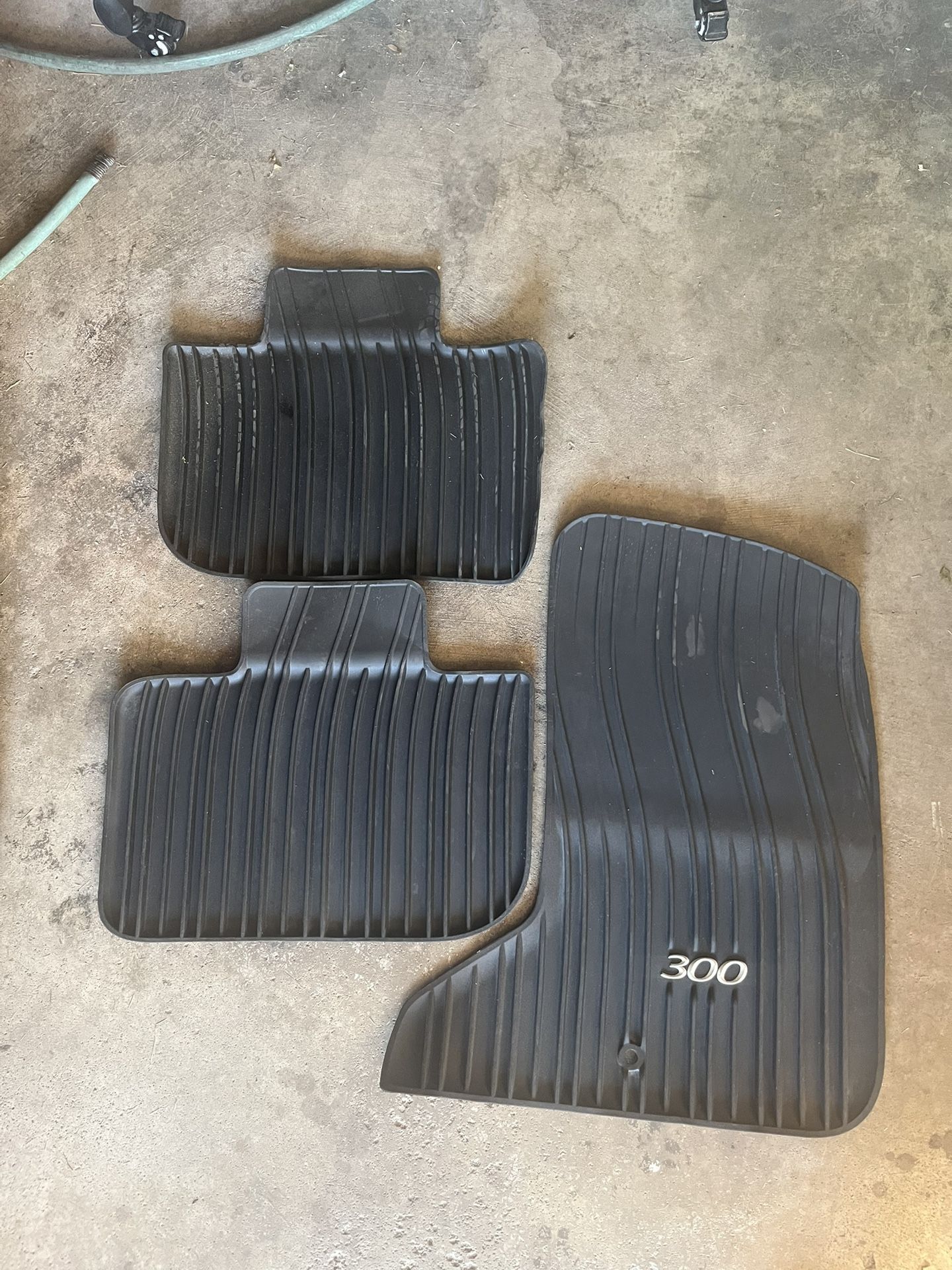 Chrysler 300 Weather mats