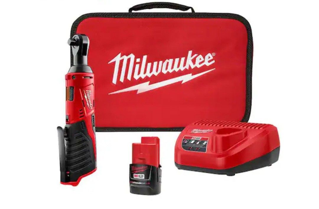 Milwaukee M12 12V Cordless 3/8in. Ratchet Kit, With 1.5Ah Battery, Charger & Bag