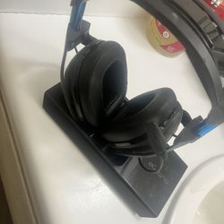 Astro Gaming A50 Wireless Headset & Base Station for PS4 + PC  - Black/Blue