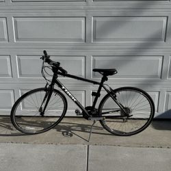 Trek FX2 Hybrid Bike – Lightweight / Fast / Great Condition