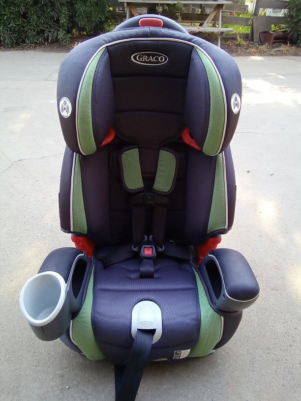 Graco Toddler Booster Car Seat 