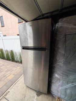 Whirlpool Fridge (Stainless Steel)