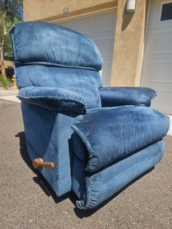 LAZY BOY ROCKER/SWIVEL RECLINER CHAIR