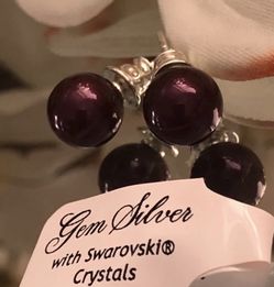 Blackberry color lovely earrings. Silver 925