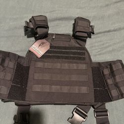 Tactical vest with 2 plate armor system