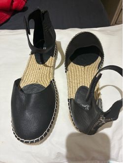 Black sandals