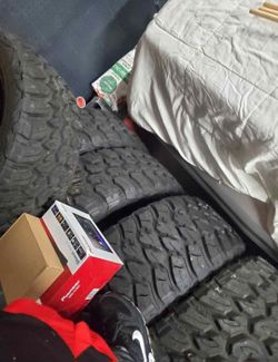 35x12.50r24 MT