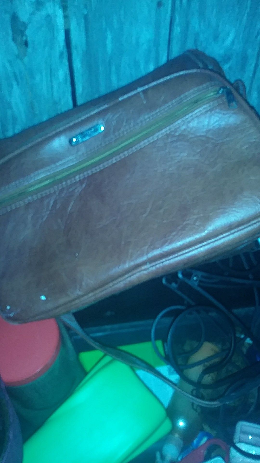 Samsonite silhouette