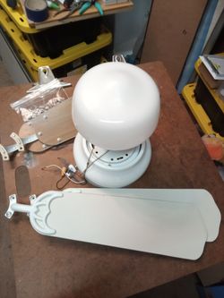 Ceiling fan with light 42"