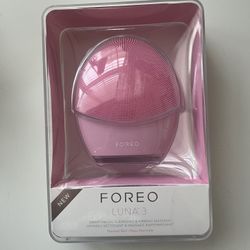 Foreo LUNA 3 Facial Cleansing & Firming Brush