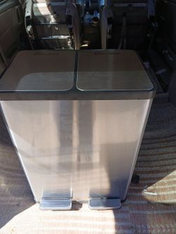 Double Trash can