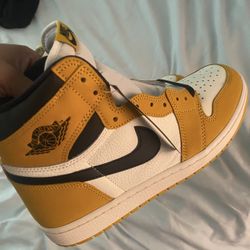 Jordan 1 (Yellow Ochre) Men’s Size 10