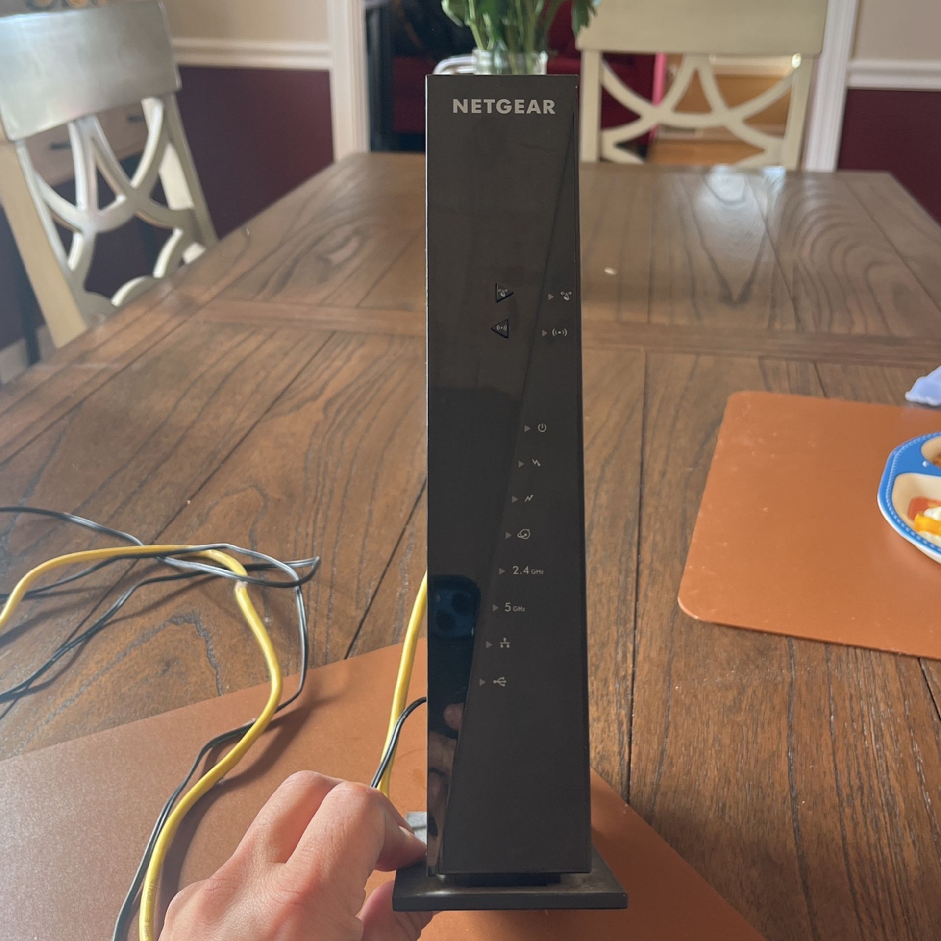 NETGEAR  WI-FI Cable Modem Model C6300
