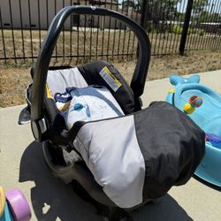 Curb Alert - Free Baby Items! 