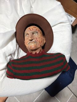 Freddy Krueger animatronic