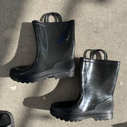 Kids Rain Boots Size 4