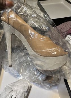 TAN PEEP TOE PUMPS W/ ANKLE STRAPS 