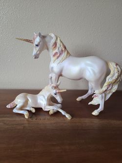Vintage Breyer Traditional Alida and Elidor Iridescent Unicorn Figure Set Model Horse