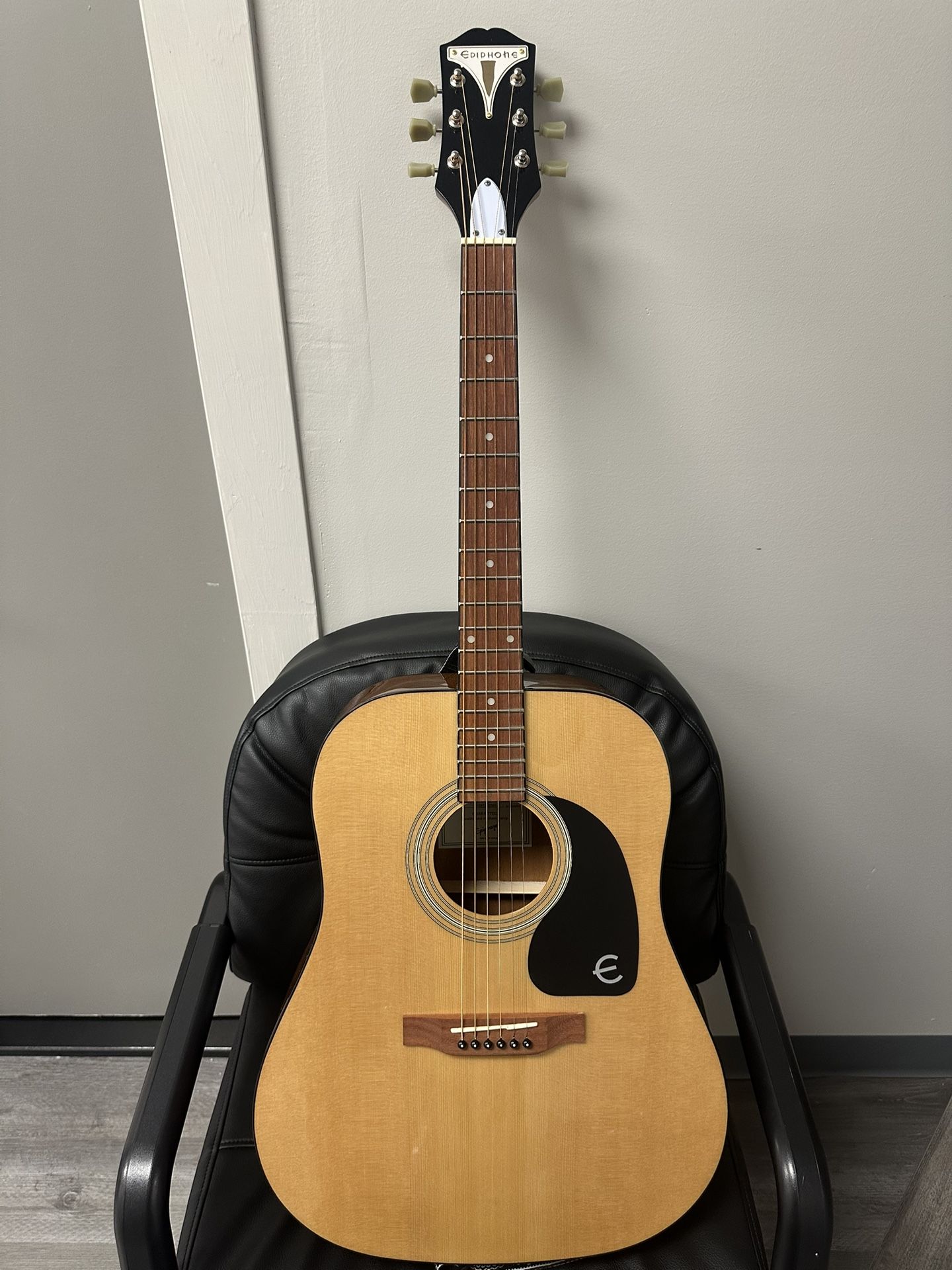 Epiphone Pro-1 Acoustic Guitar - Excellent Condition (Recently Set Up) Pick up In Clifton., NJ.