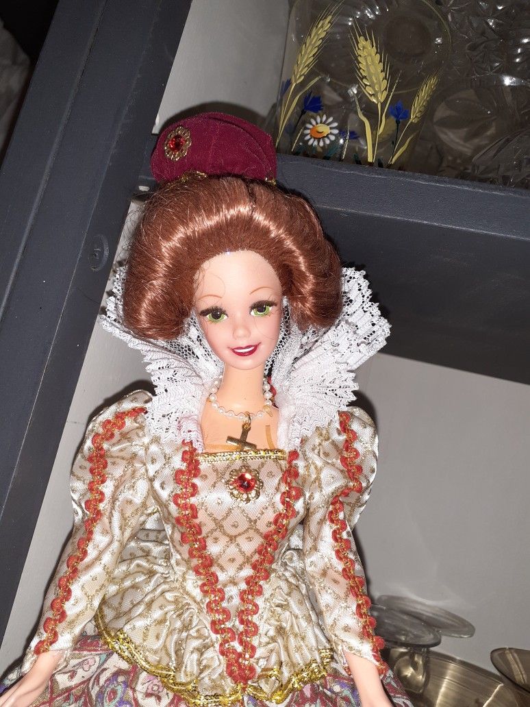 1996 ELIZABETHAN QUEEN  GREAT ERA BARBIE