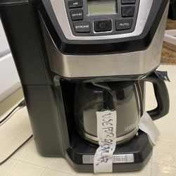 Coffee Maker (Grinder Built In)