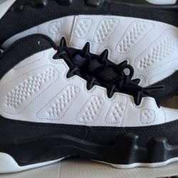 AIR Jordan 9 Retro GS’ University Blue Size 4/5 Y