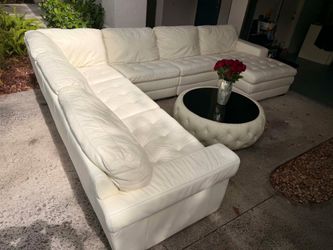 Gorgeous leather couch