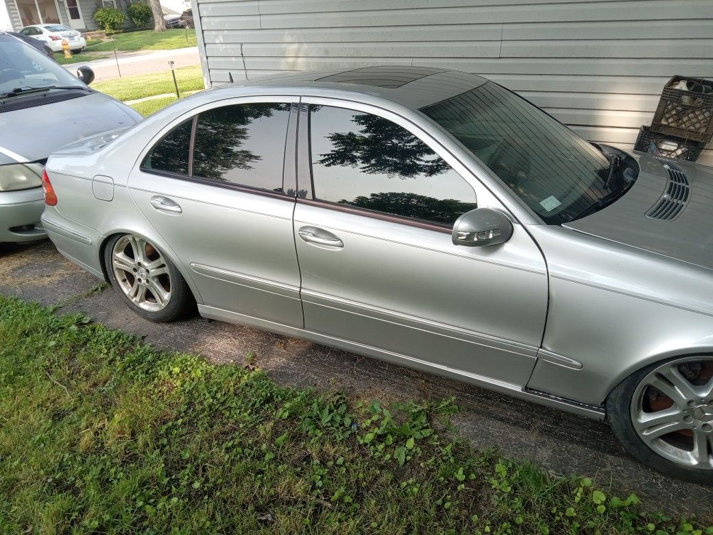 2004 Mercedes-Benz E-Class