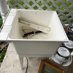 Basin/ Utility sink