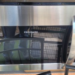 Microwave oven over the range Frigidaire