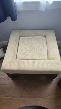 Ottoman beige 36 inches x 36 inches