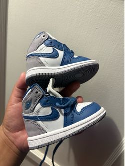 Baby shoes