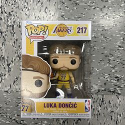 Lakers Luka Doncic Funko Pop