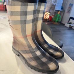 Burberry Boots