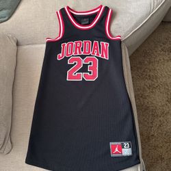 Jordan Boys Jersey - Size 5-6 Years Old