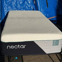 Like New Nectar Hybrid Twin XL Mattress