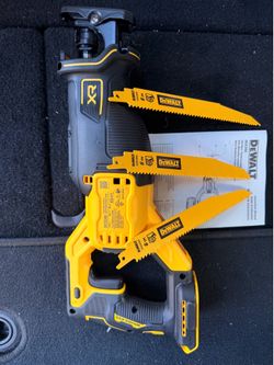 DeWalt DCS382 20V MAX Brushless Reciprocating Saw