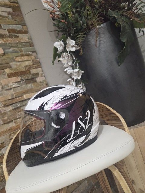 MOTORCYCLE HELMET (woman) LS-2