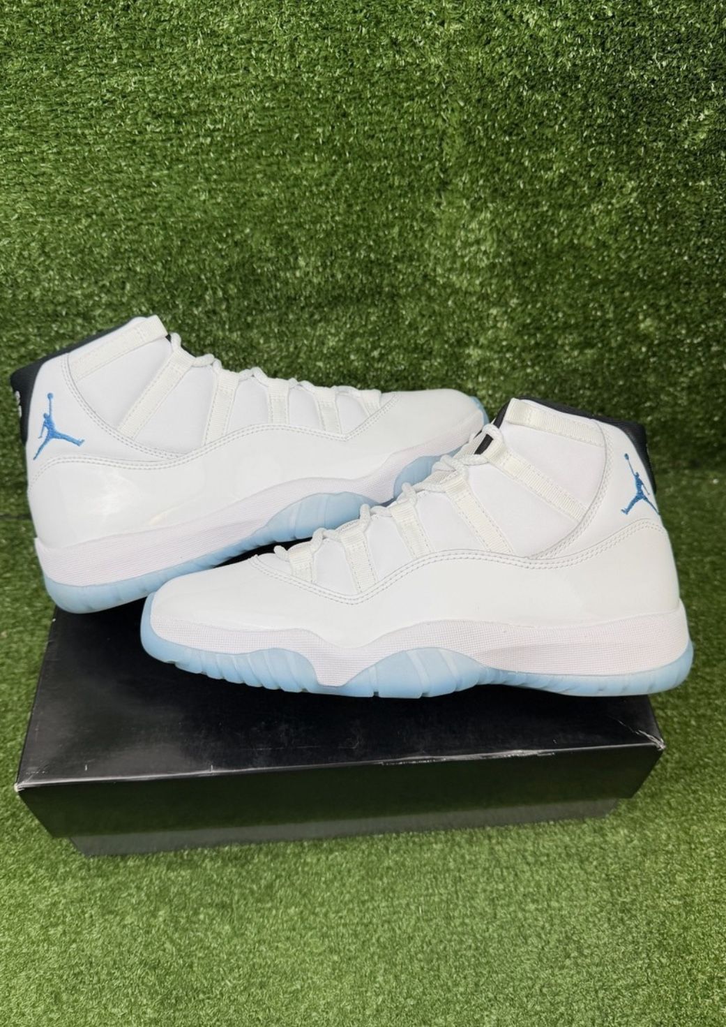 Jordan 11 Retro Legend Blue (2024) Size 10