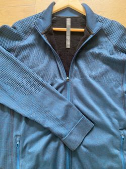 New Men’s Lululemon sweater large