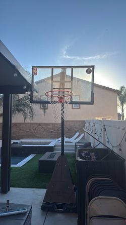 Outdoor basketball hop